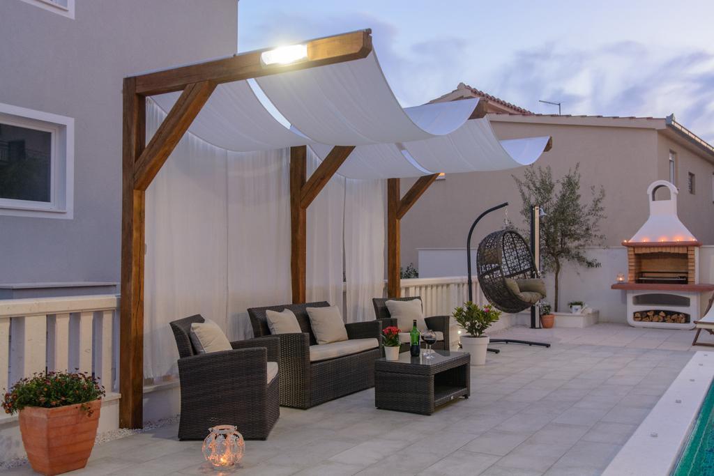 Apartments Villa Atlantis Trogir Ngoại thất bức ảnh