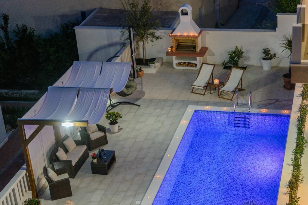 Apartments Villa Atlantis Trogir Ngoại thất bức ảnh