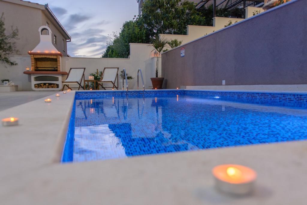 Apartments Villa Atlantis Trogir Ngoại thất bức ảnh