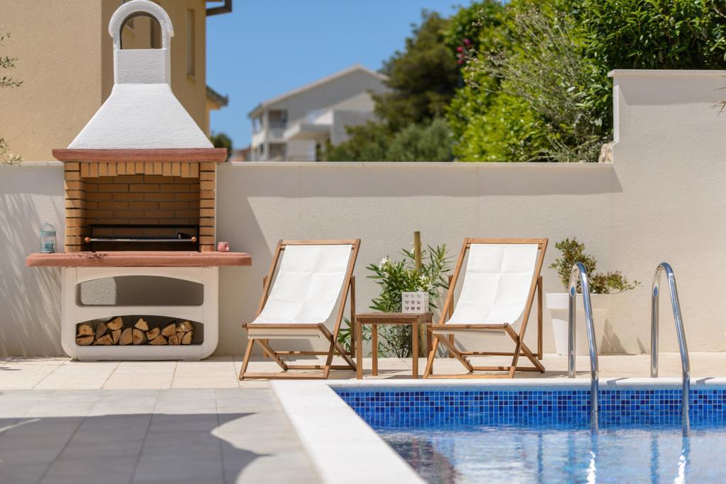 Apartments Villa Atlantis Trogir Ngoại thất bức ảnh