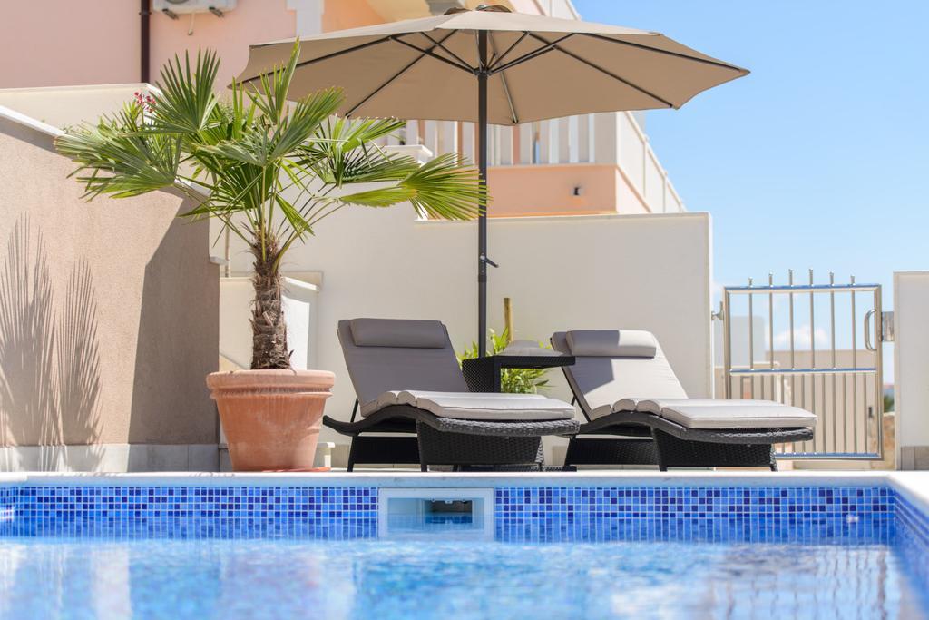 Apartments Villa Atlantis Trogir Ngoại thất bức ảnh