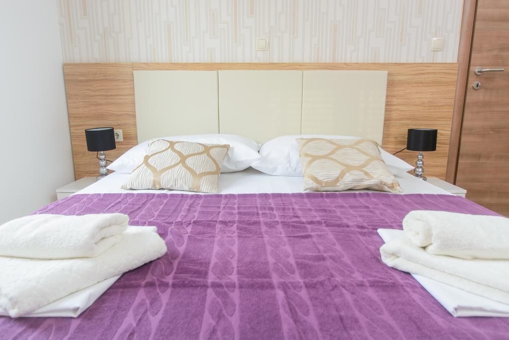Apartments Villa Atlantis Trogir Ngoại thất bức ảnh