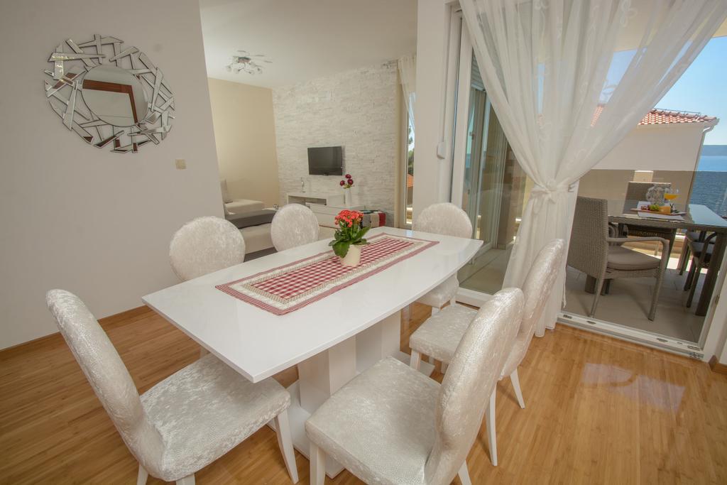 Apartments Villa Atlantis Trogir Ngoại thất bức ảnh