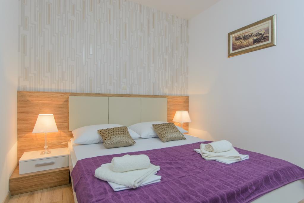 Apartments Villa Atlantis Trogir Ngoại thất bức ảnh