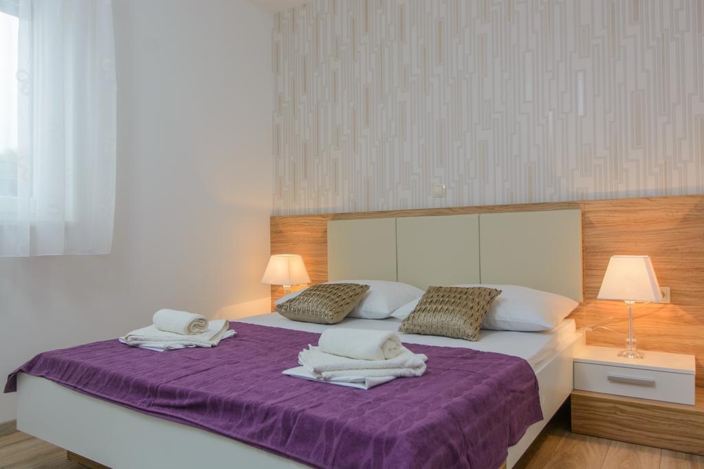 Apartments Villa Atlantis Trogir Ngoại thất bức ảnh