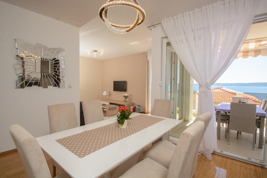 Apartments Villa Atlantis Trogir Ngoại thất bức ảnh